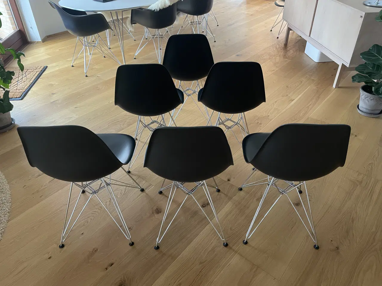 Billede 2 - 6 sorte DSR Eames stole