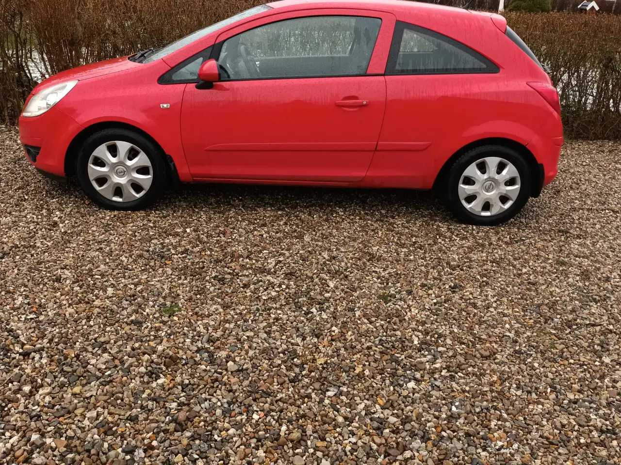 Billede 1 - Pæn nysynet Corsa