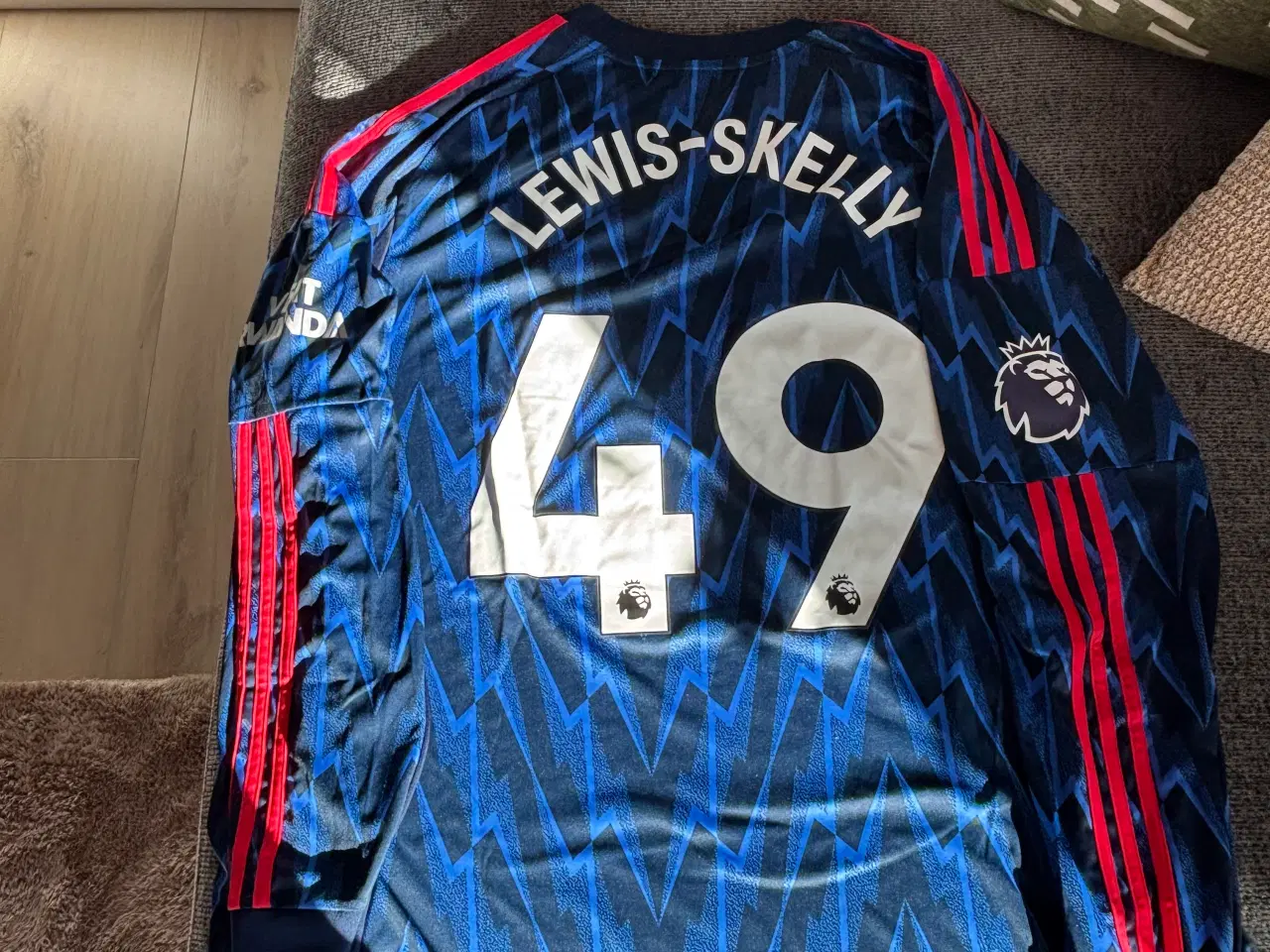 Billede 2 - Lewis-Skelly Trøje (LÆ) 3XL 