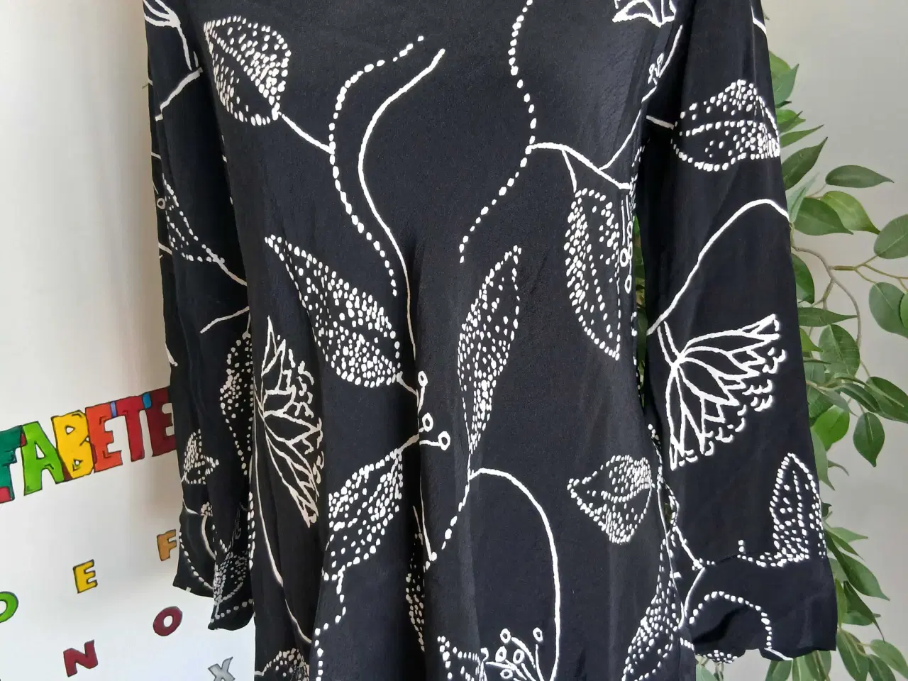 Billede 1 - Top. Masai. XS/34