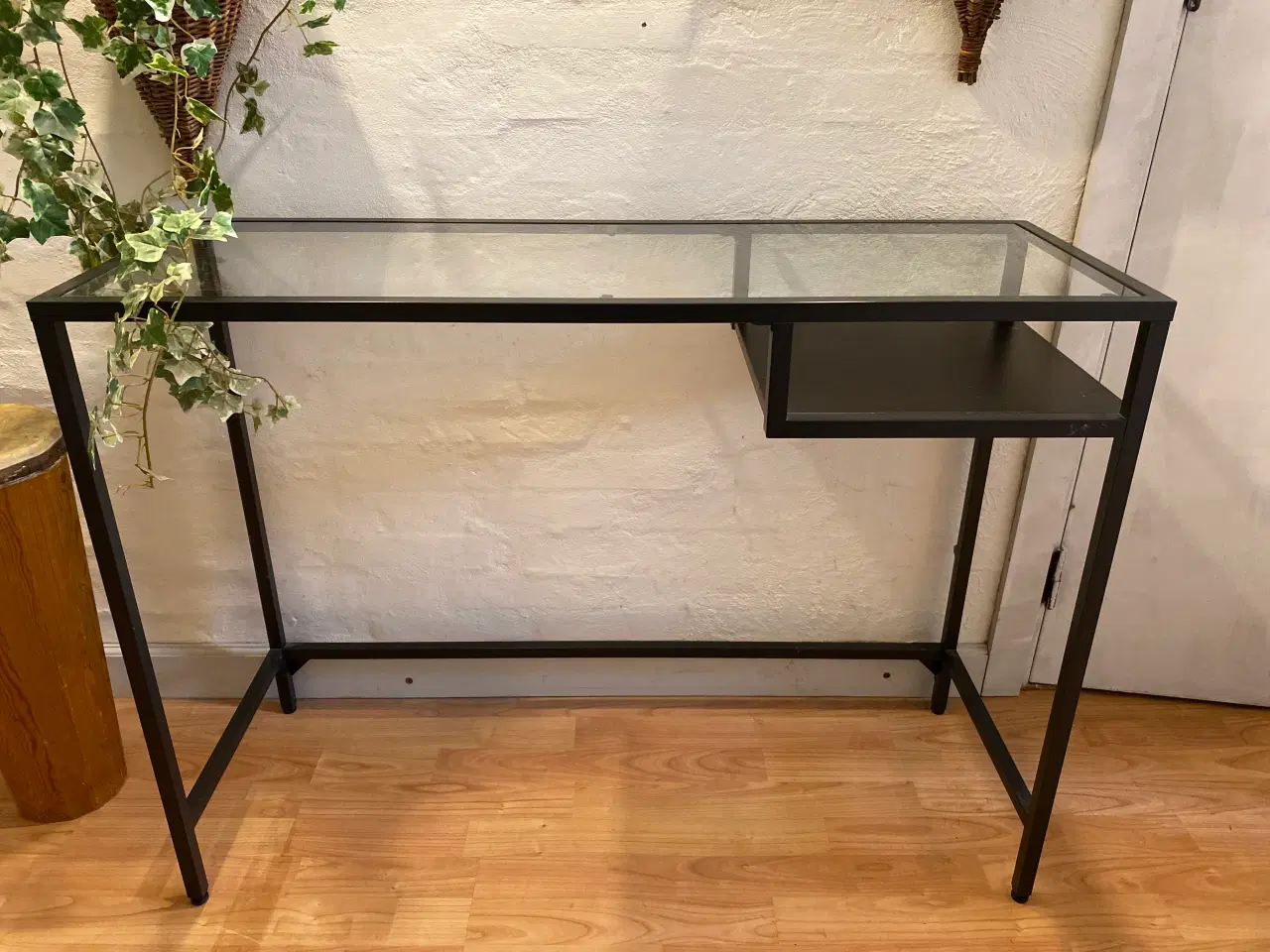 Billede 2 - Skrivebord IKEA stål og hærdet glas