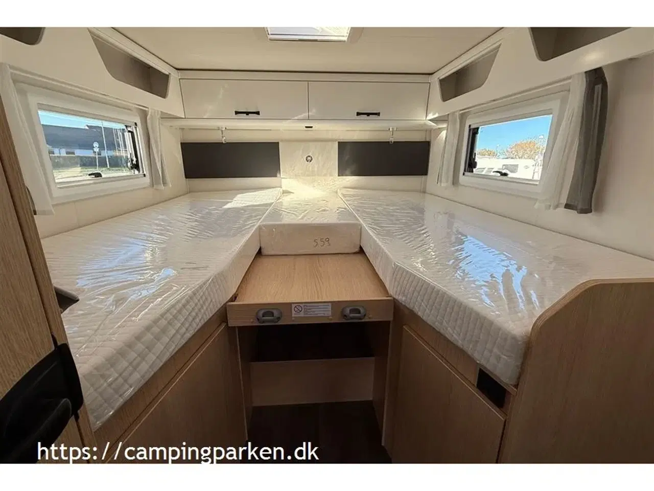 Billede 13 - 2026 - SunLight I 68 Adventure Edition   Sunlights flagskib med enkeltsenge, automatgear, 180hk og 4.400 kg. chassis