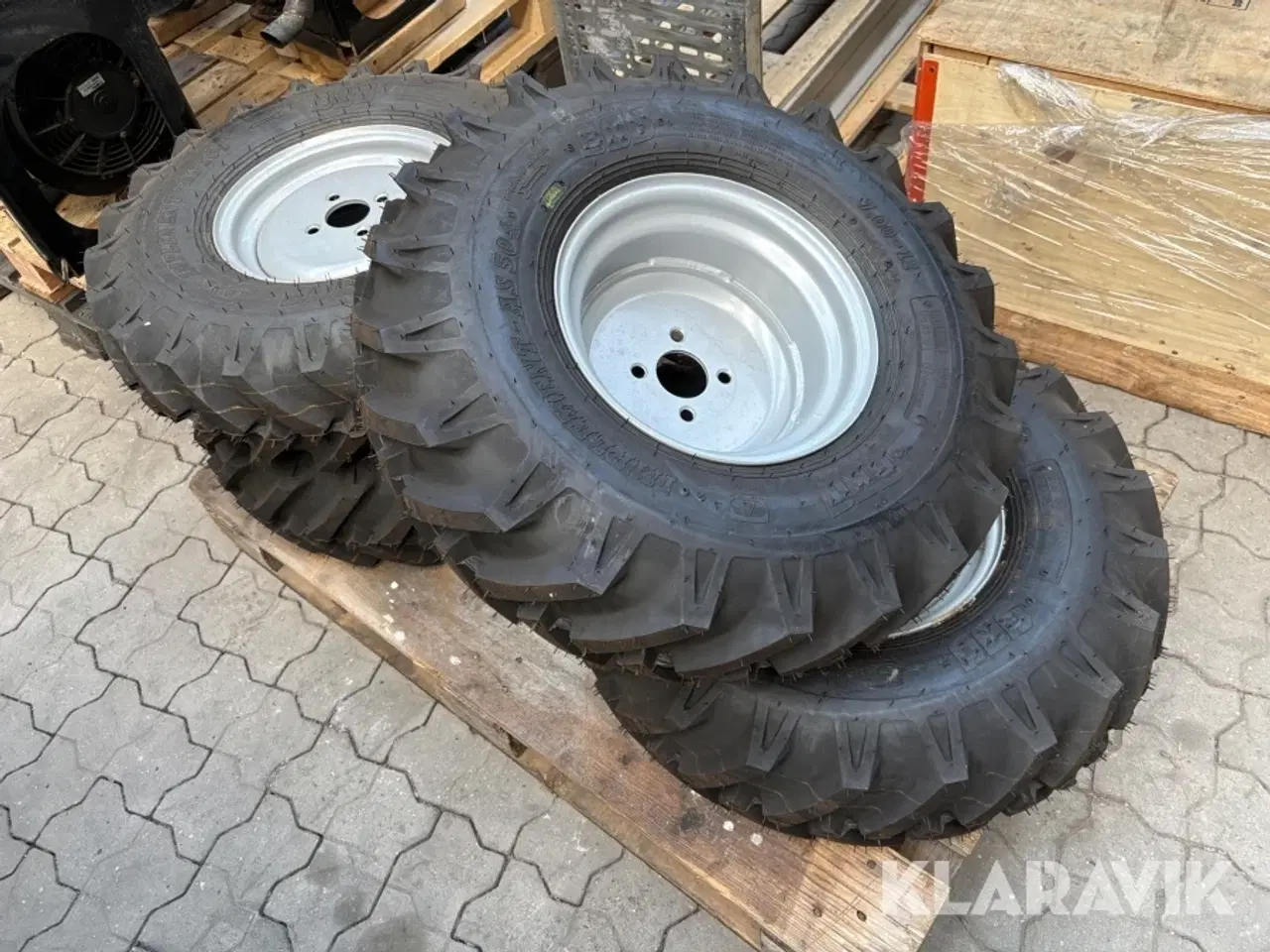 Billede 3 - Dæk BKT Implement- AS504