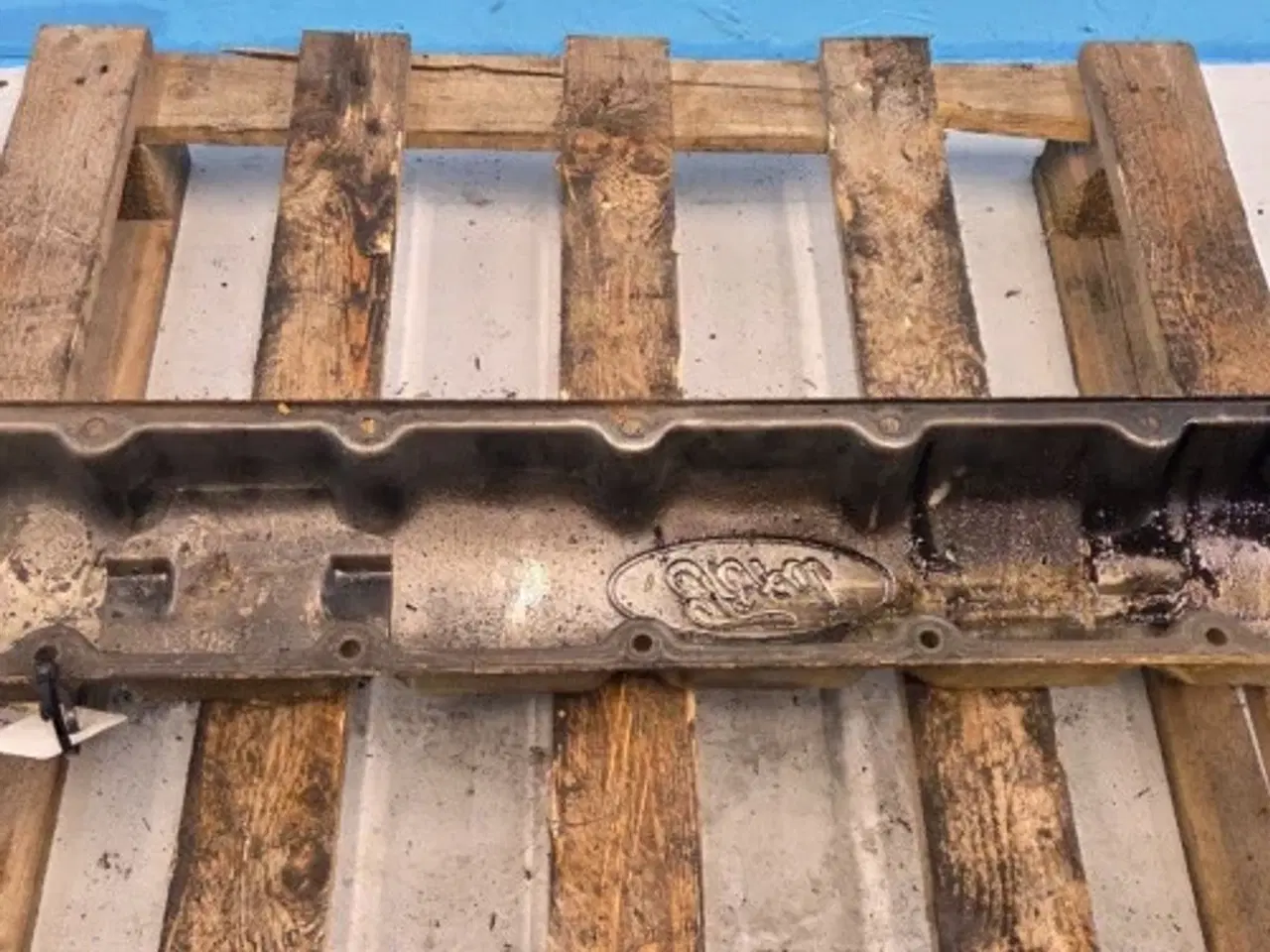 Billede 15 - Ford 678HT Dæksel E5HN6582AD