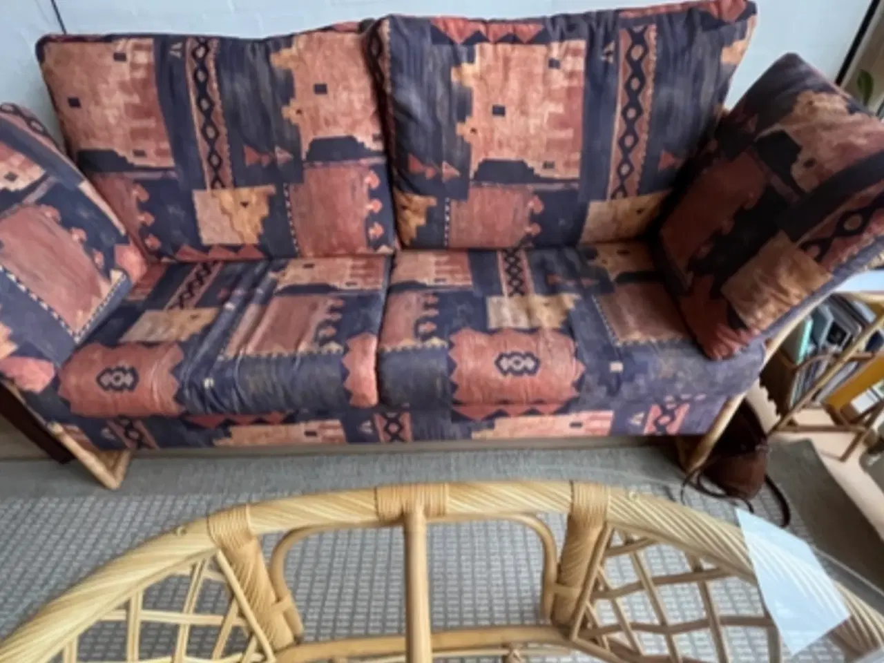 Billede 2 - Rattanmøbler  i 3 & 2 Sofaer og OvaltT Bord