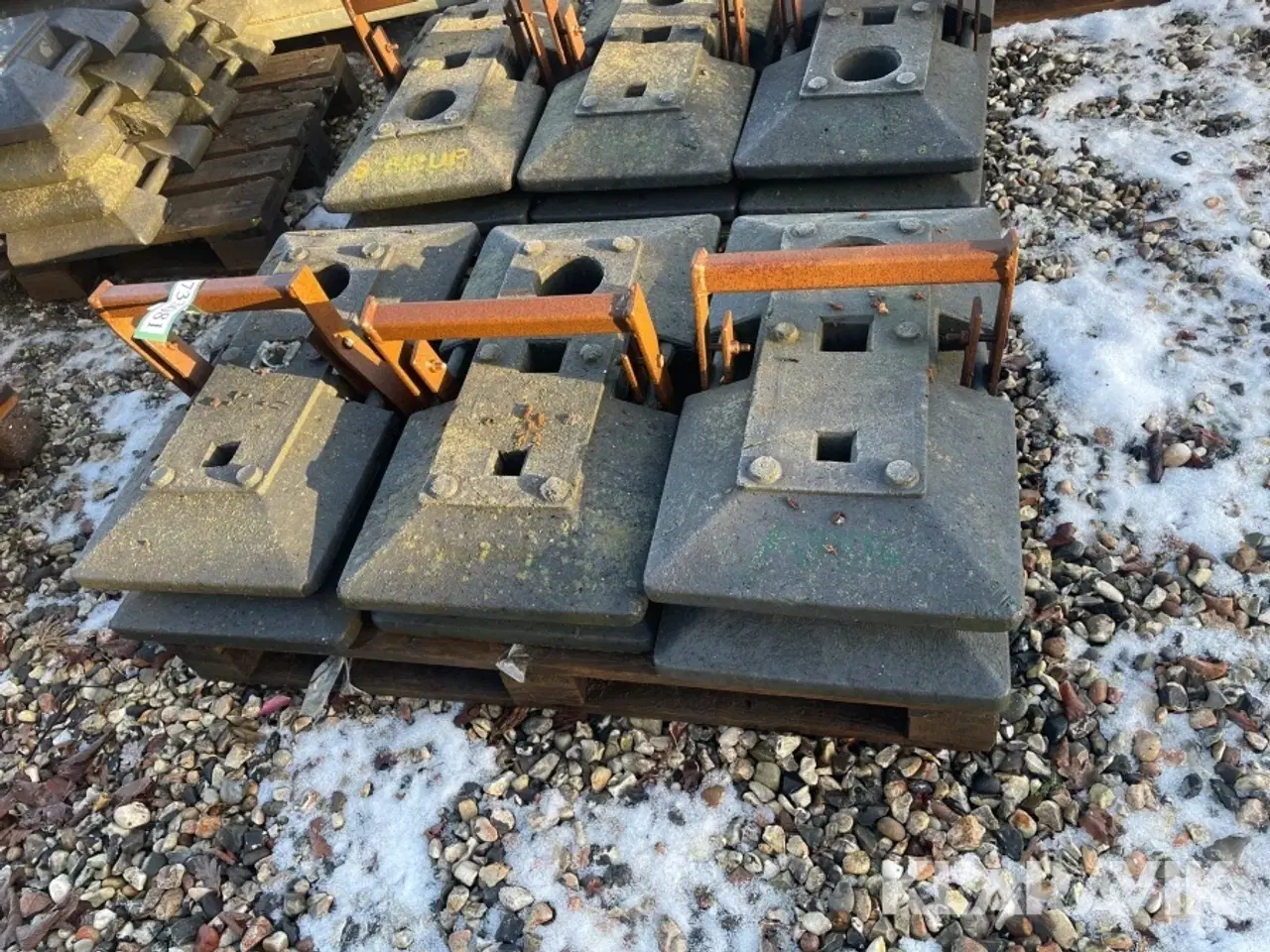 Billede 6 - Fødder til hegn 12 styk