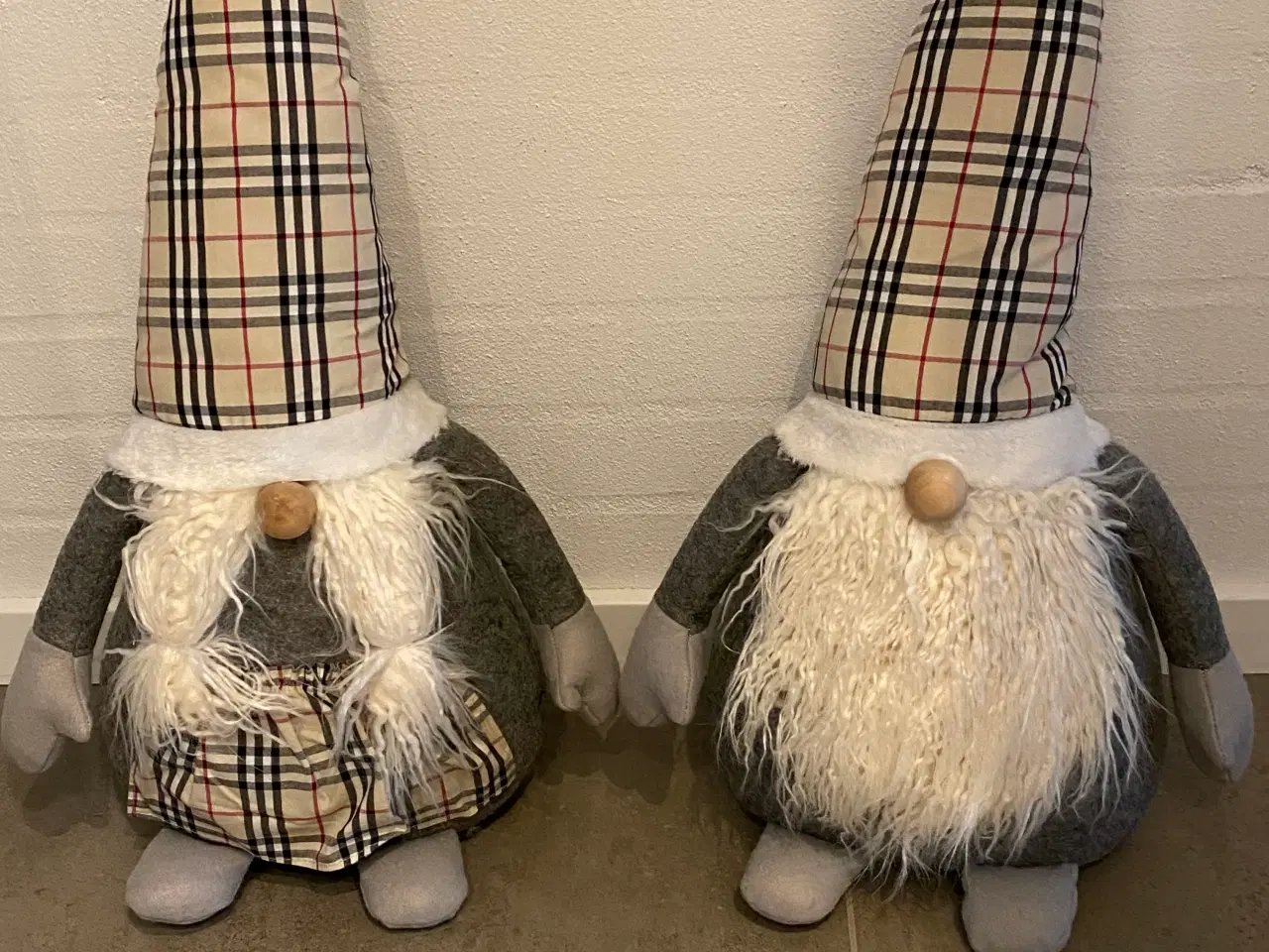 Billede 1 - Stort Nissepar 60 cm høje