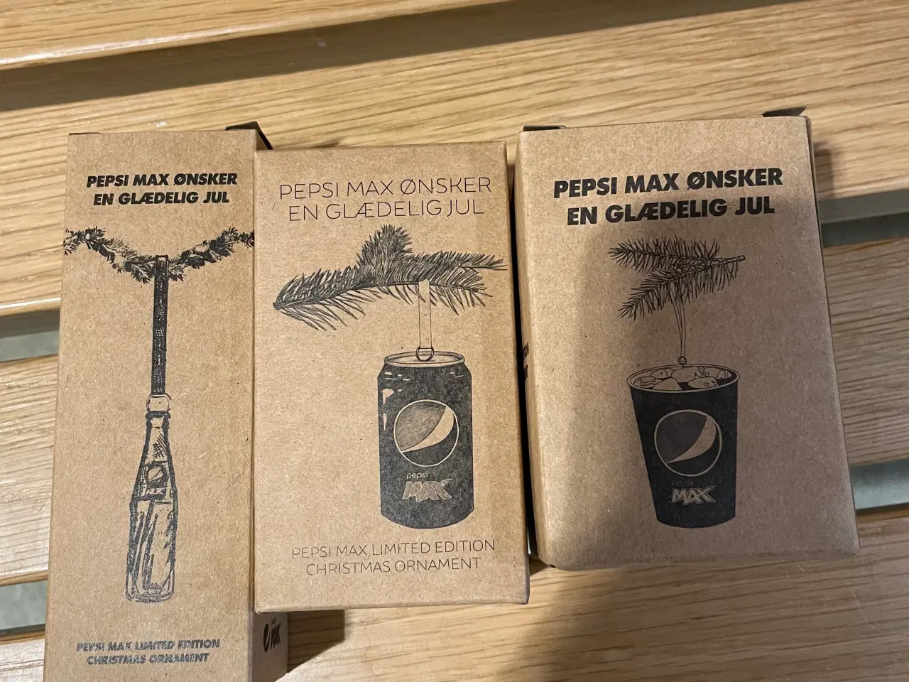 Billede 1 - Pepsi Max julekugler oplukker kort