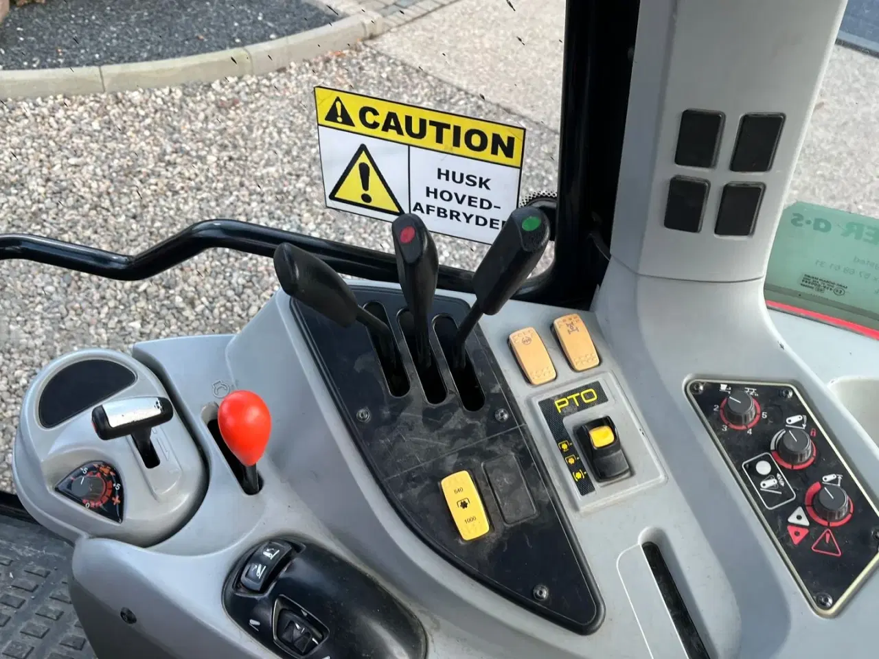 Billede 6 - Massey Ferguson 5435 Stepnose med utrolig godt udsyn. Dyna 4. Handy velholdt traktor