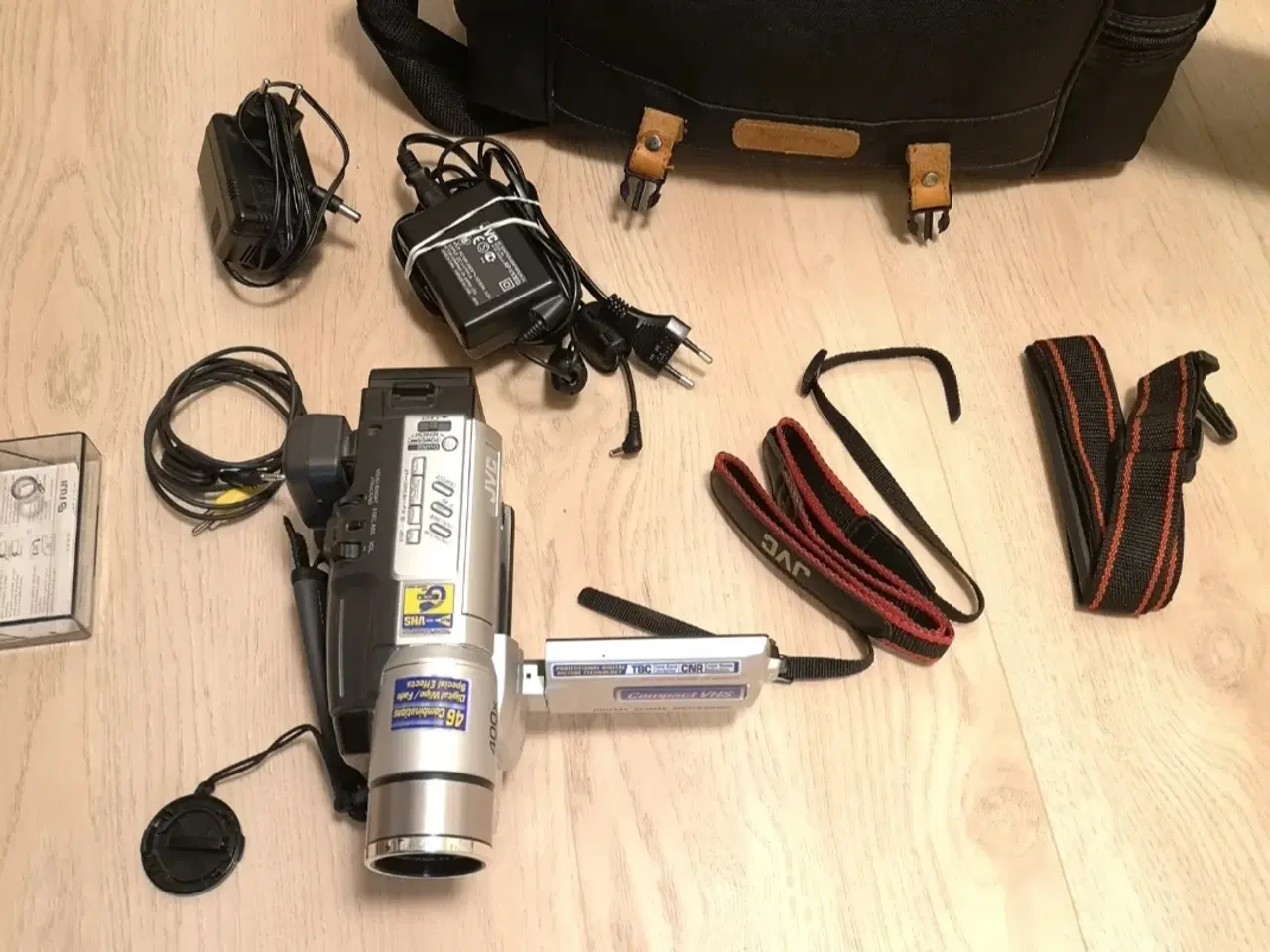 Billede 2 - JVC C-VHS videokamera