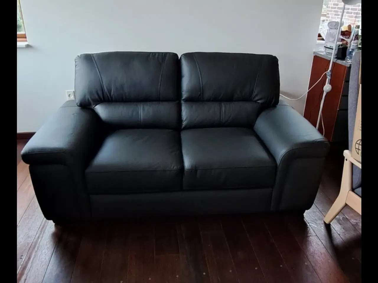 Billede 2 - Læder sofa næsten ikke brugt .til afhentning 