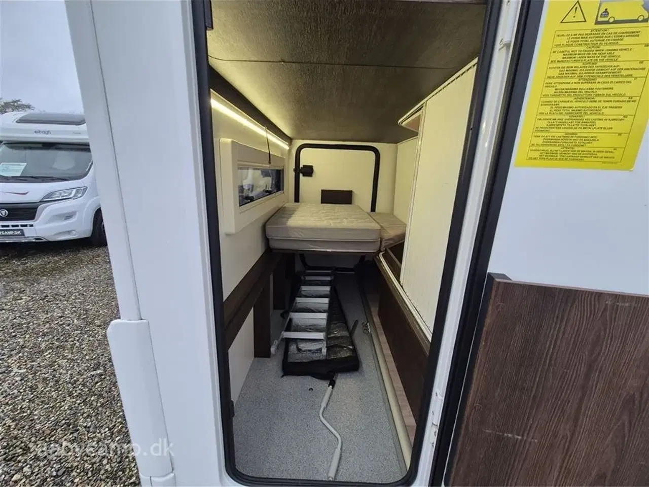 Billede 23 - 2020 - Benimar Tessoro 483   Nk pakke. Automatgear. solceller. Lithium batteri. inverter. maxxfan. Duo control. Markise. helårsdæk. undervognsbehandlet