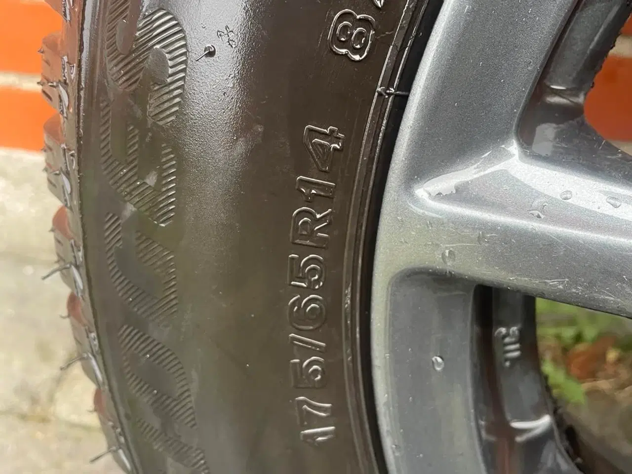 Billede 4 - 4x100 14” aluhjul med næste nye vinterdæk