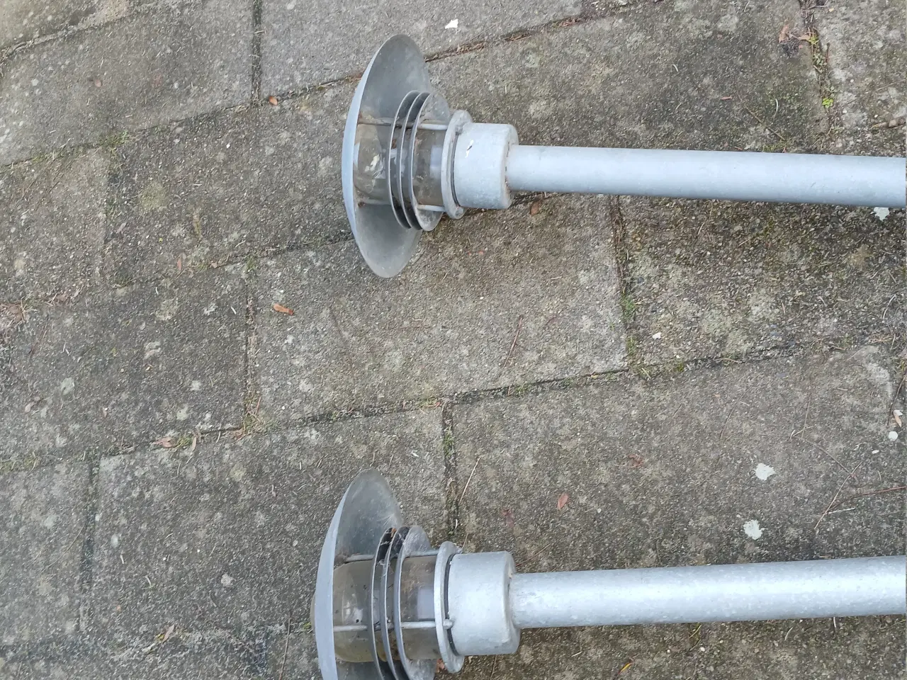 Billede 1 - 2 udendørslamper - havelamper