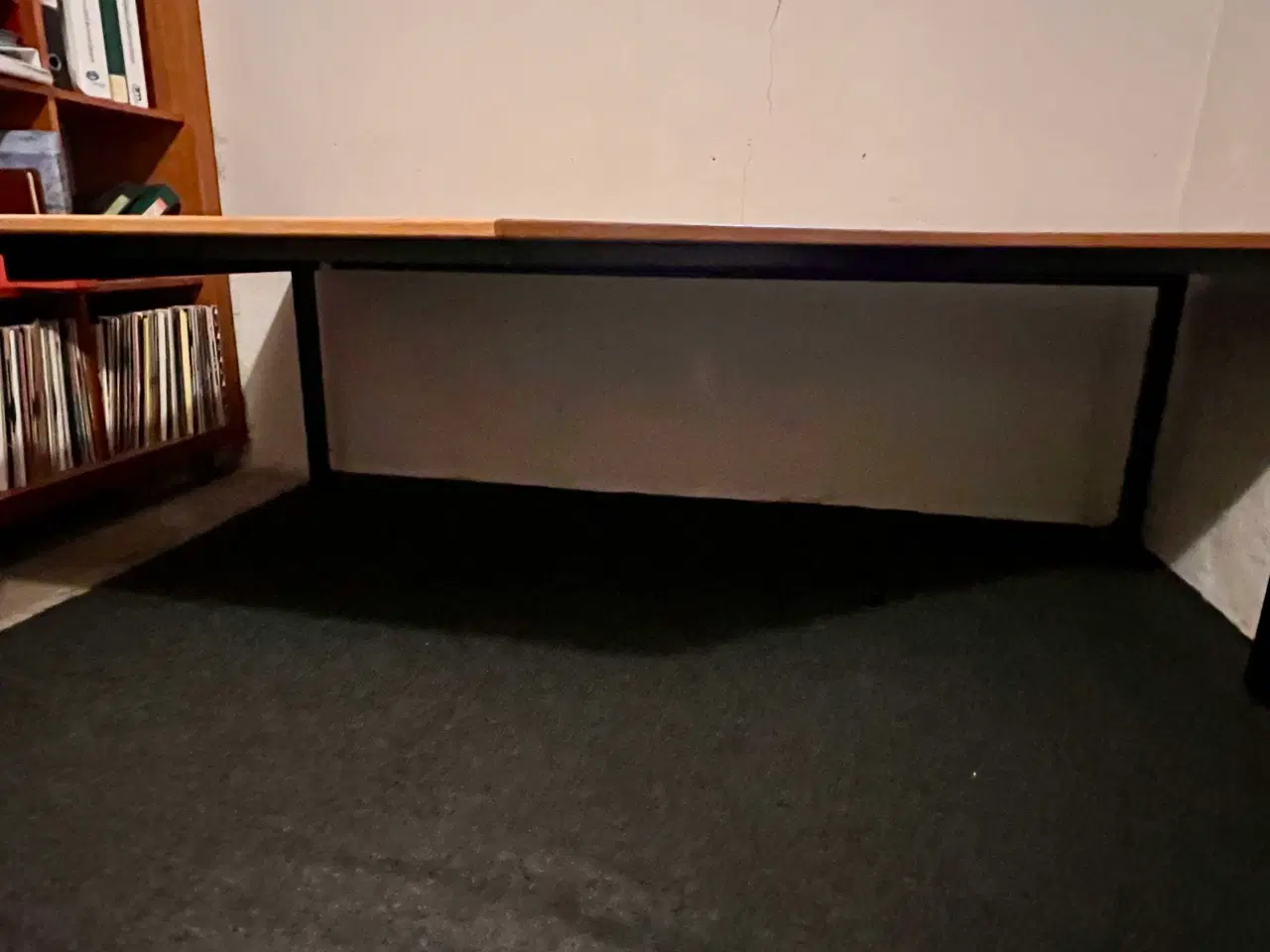 Billede 2 - STORT OG FLOT SKRIVEBORD (B195xD110xH65cm)