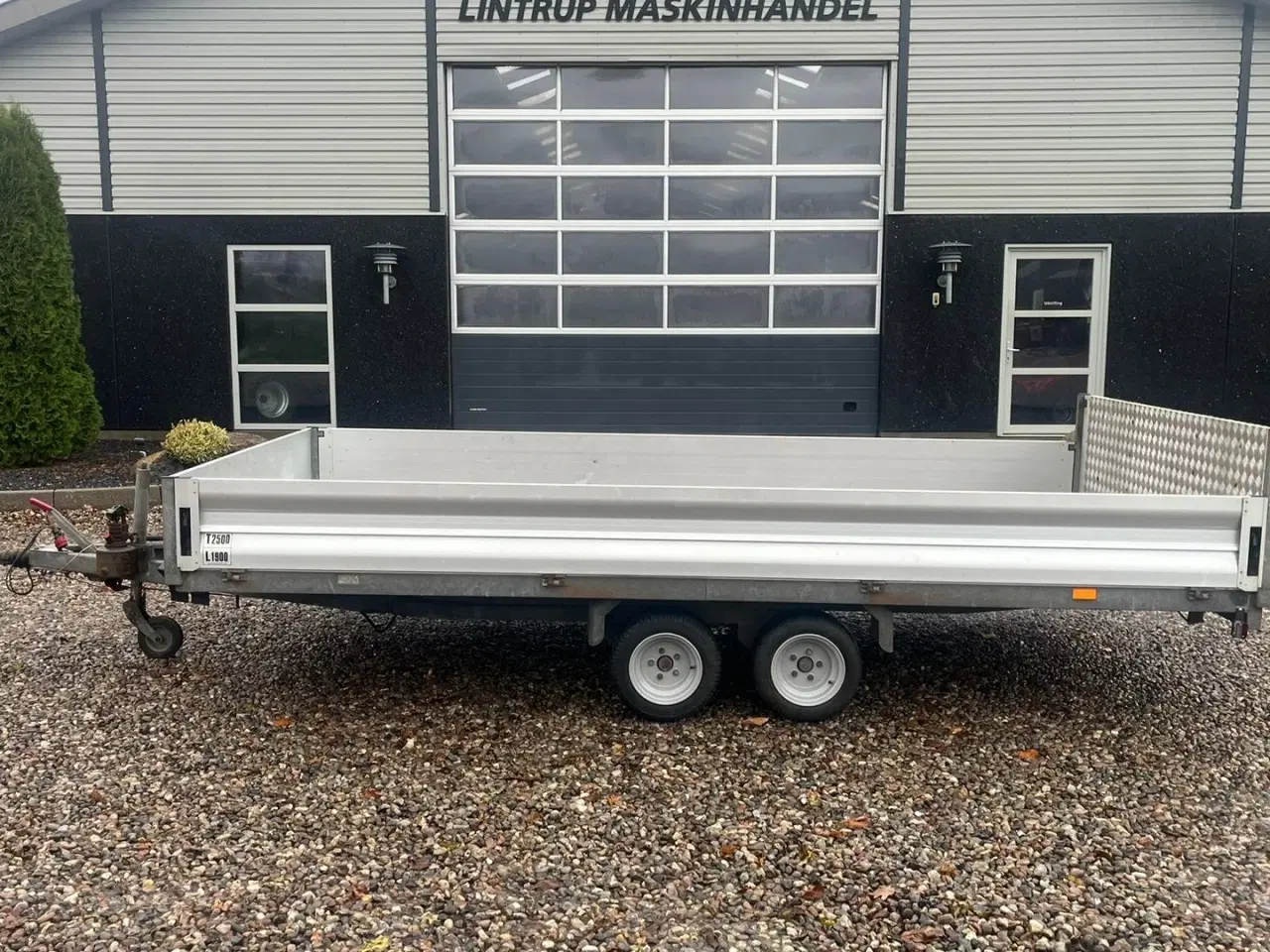 Billede 1 - Selandia Maskintrailer med vip og rampe med hydraulisk tip