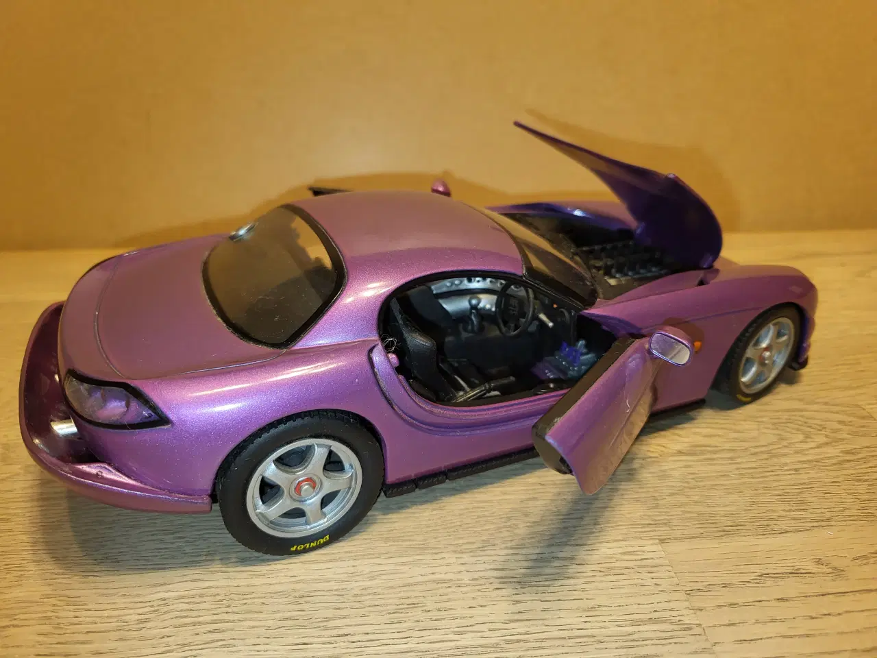 Billede 5 - Modelbil. TVR SPEED 12 (1998) Mattel. Skala 1/18.