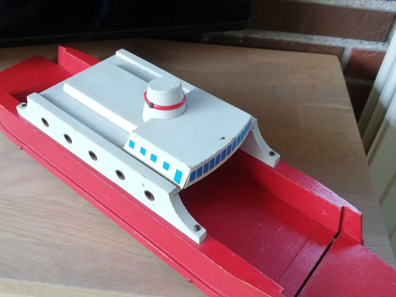 Billede 2 - Gl legetøjs færge i træ