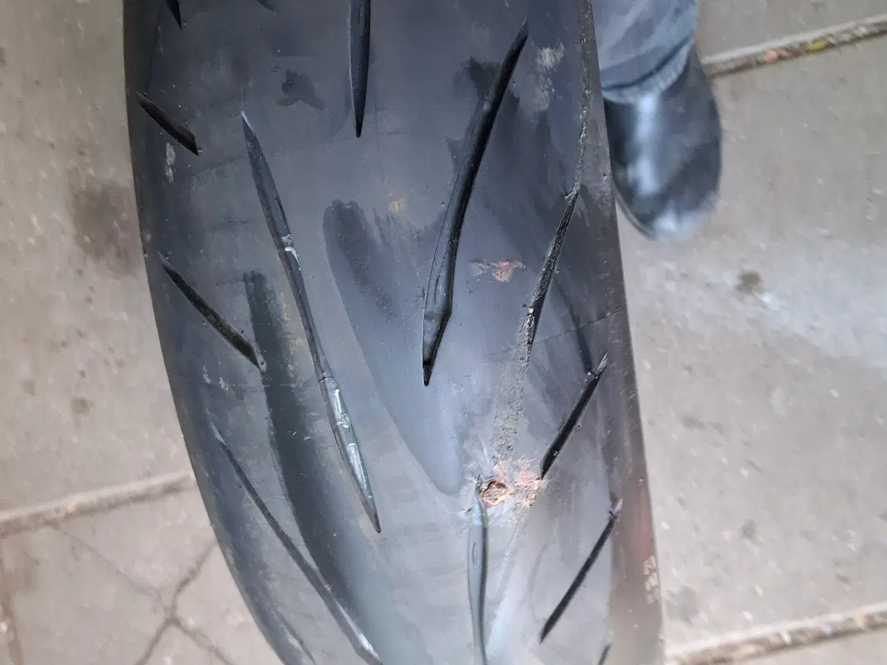 Billede 2 - 2 stk. Bridgestone Battlax S22R+S23R 190/55 ZR 17.
