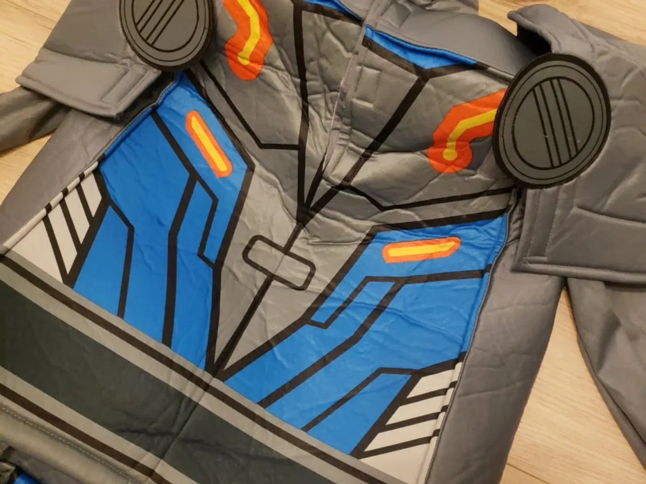 Billede 2 - Lego kostume super flot  fastelavn 