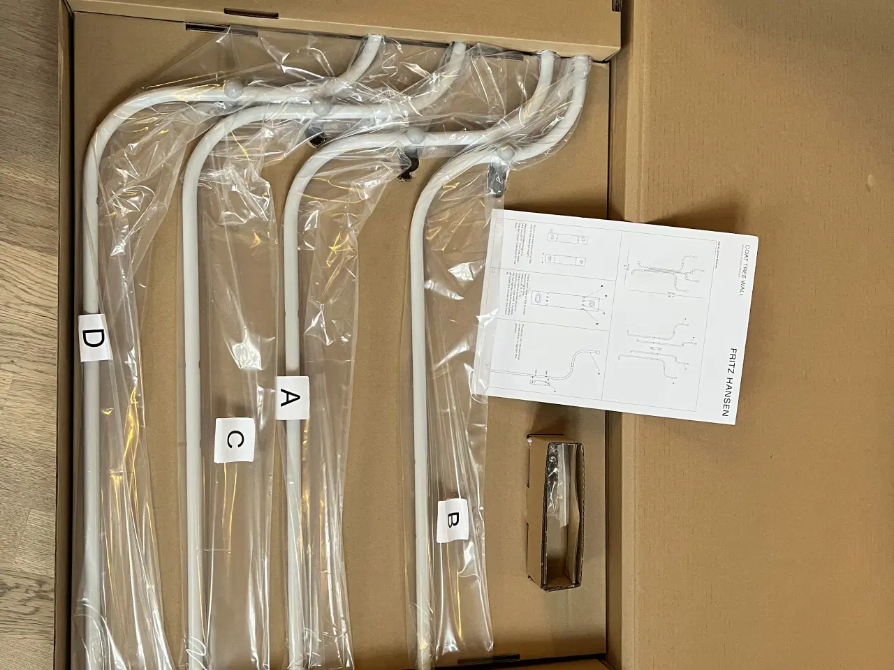 Billede 3 - Fritz Hansen COAT TREE WALL. Stumtjener.