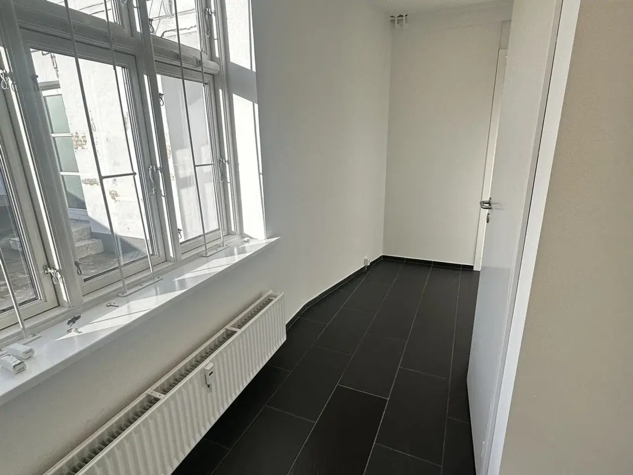 Billede 7 - Butik/kontorlokale til leje med leksible faciliteter.