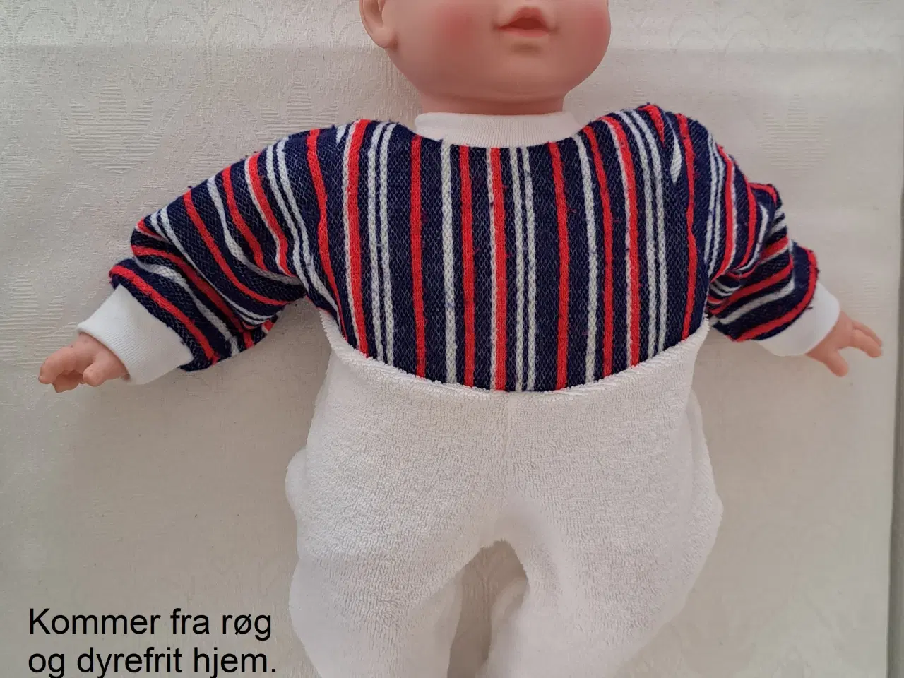 Billede 10 - Dukketøj til Sofia dukken på 40cm. med blød krop.