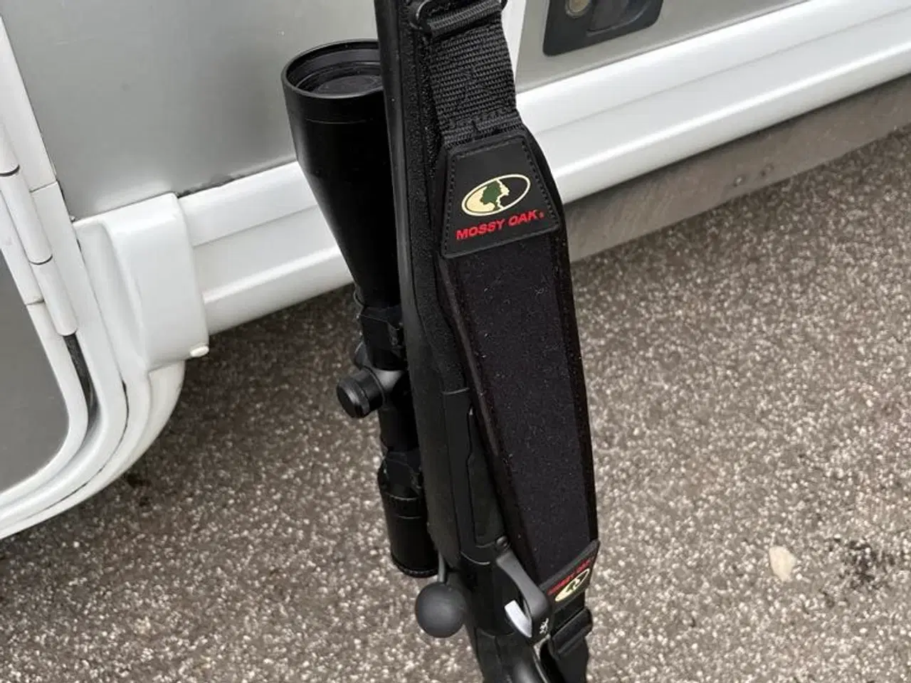 Billede 2 - Riffel BROWNING X-Bolt. 30-06, med kikkert og lydd