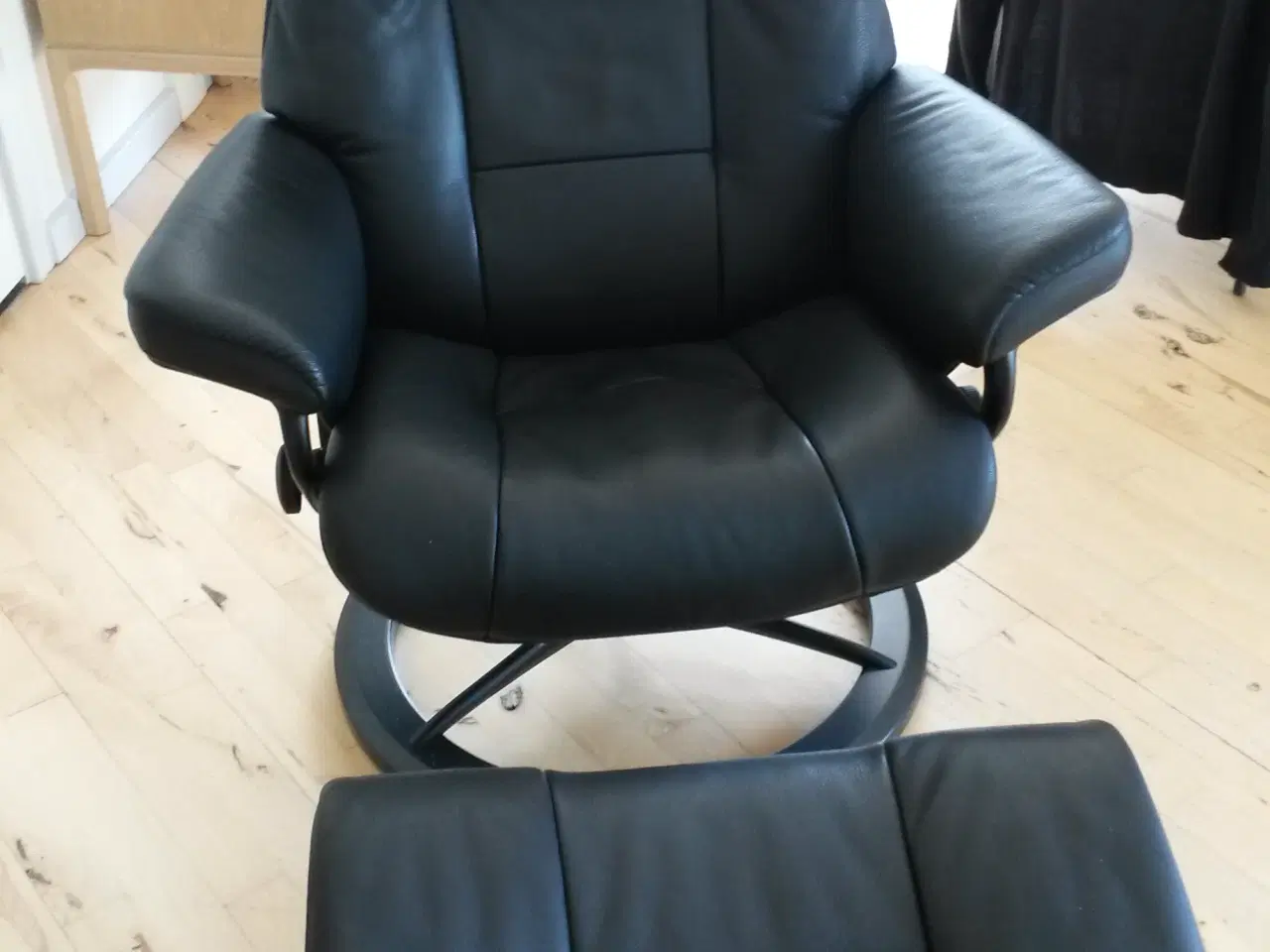 Billede 2 - stressless mayfair med skammel i str medium
