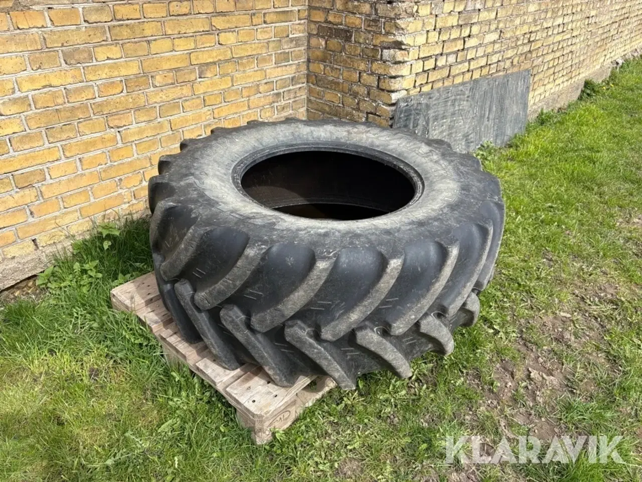 Billede 2 - Traktordæk Mitas 480/65 R24