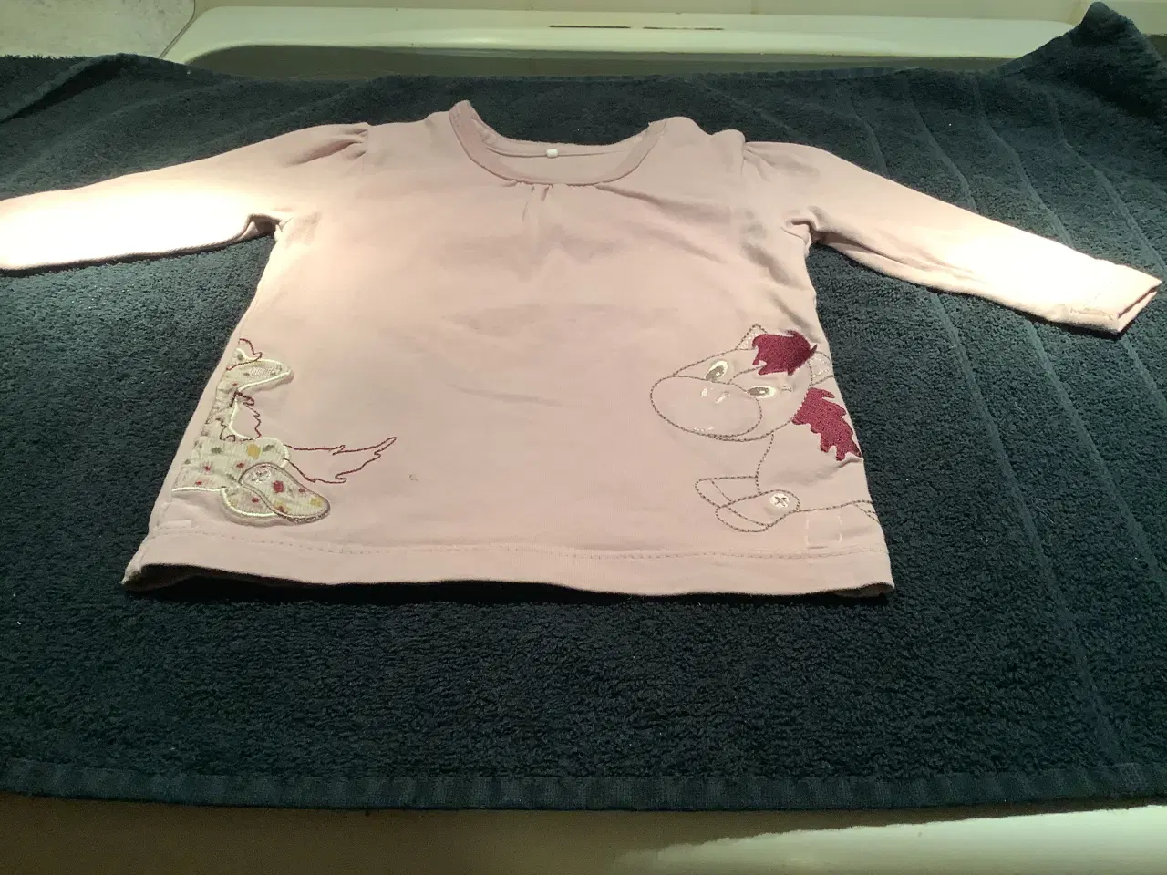 Billede 3 - Helt ny sød Disney bluse str. 68