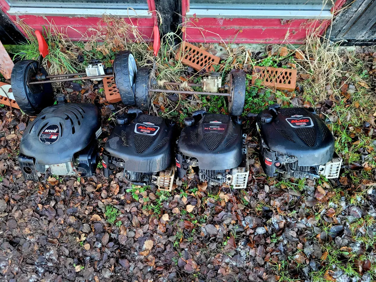 Billede 1 - 4 defekte plæneklipper motor 