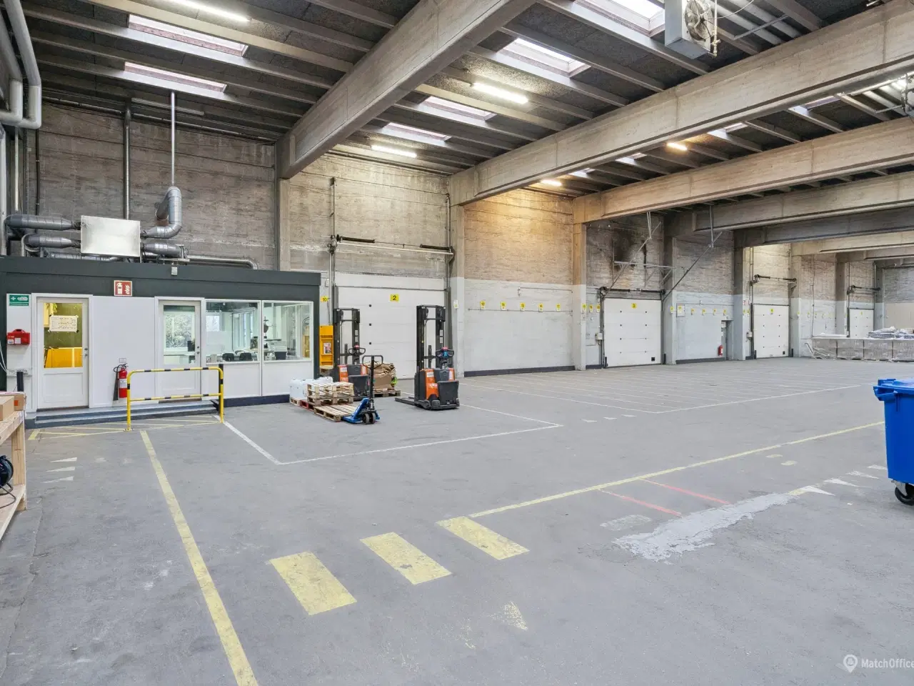 Billede 17 - Højloftet lagerlokale til leje på Naverland med stor fleksibilitet og all inklusive