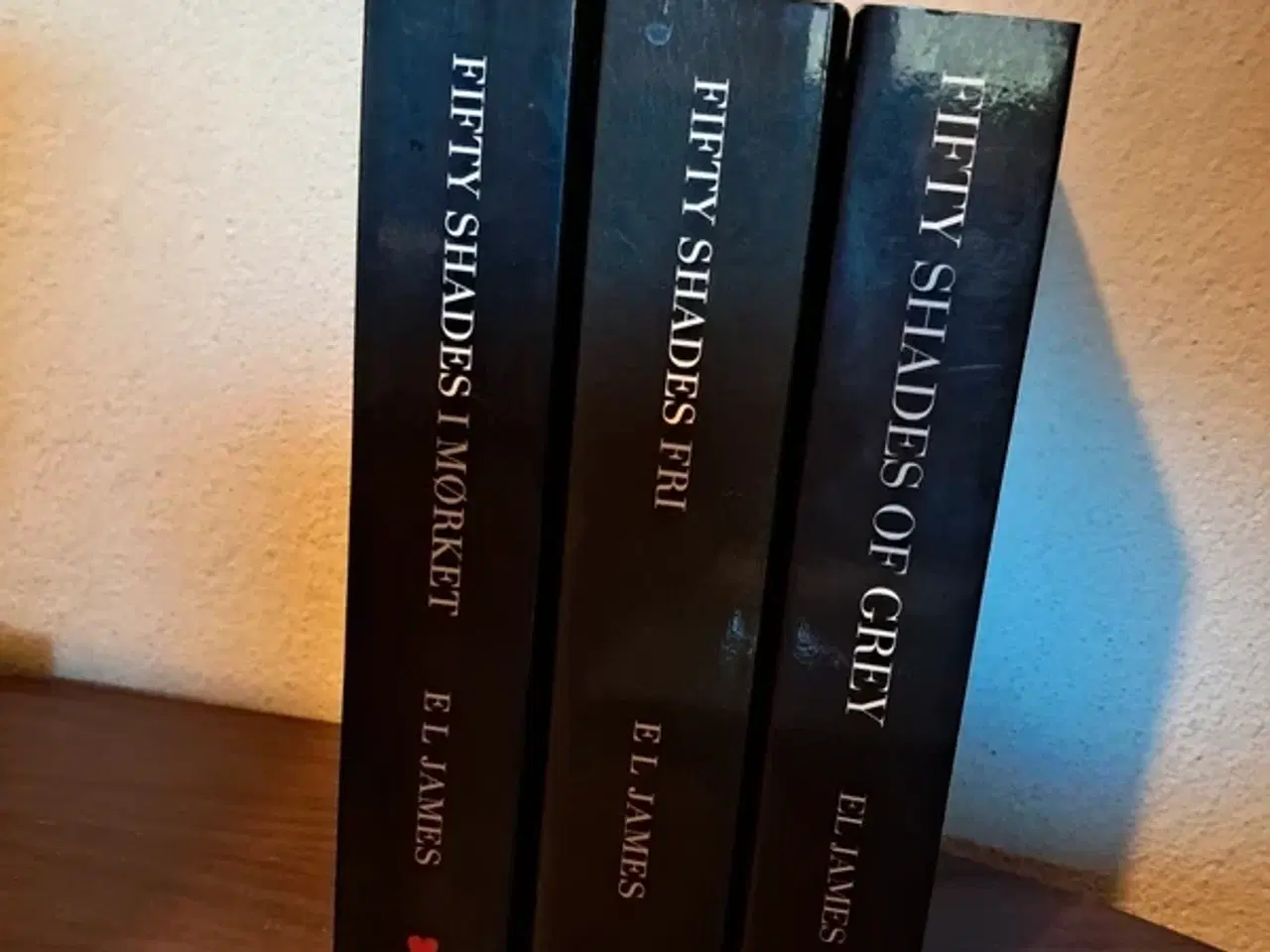 Billede 3 - Fifty shades of Grey bag om filmen 1-3 (komplet)