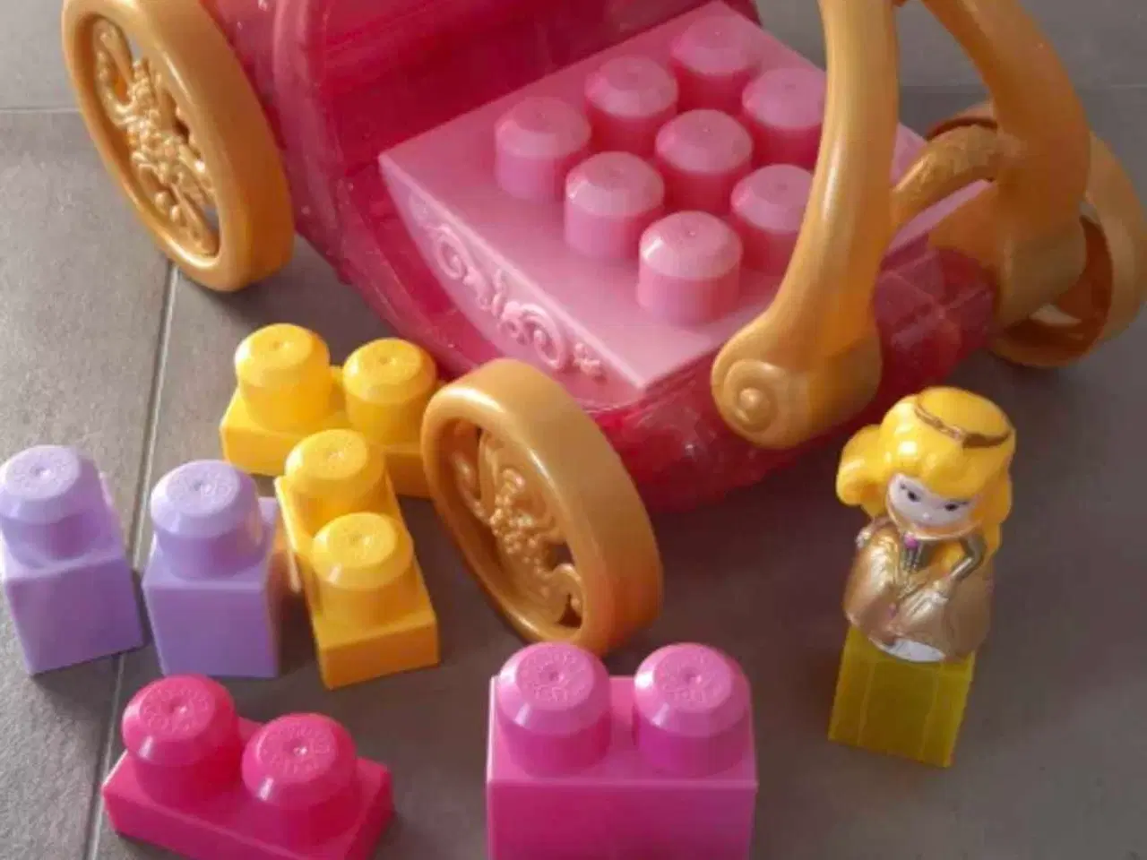 Billede 1 - Mega Bloks karet
