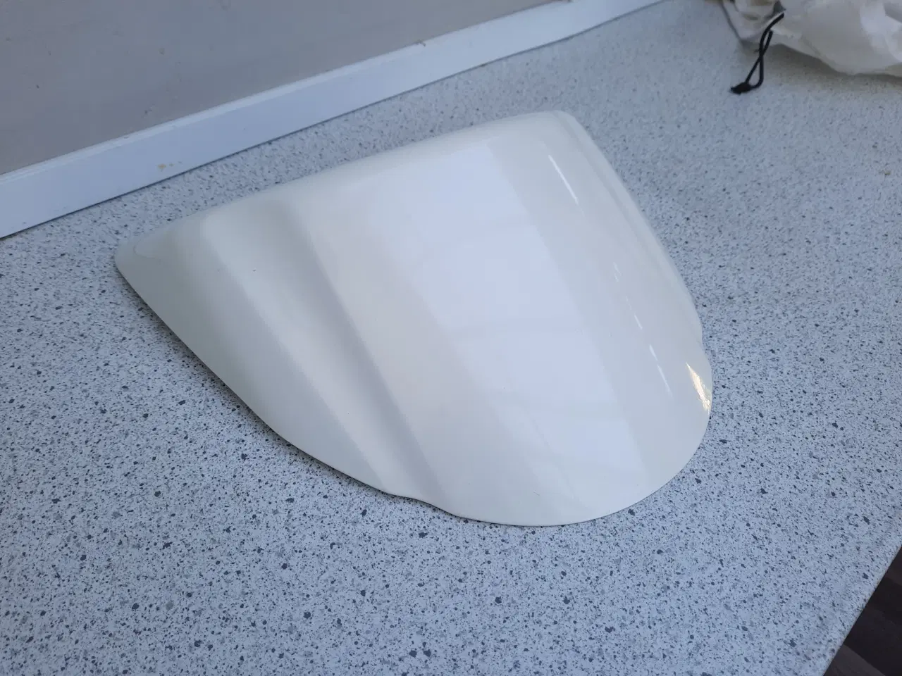Billede 1 - Sædeskal (bagende) til Intruder M1800