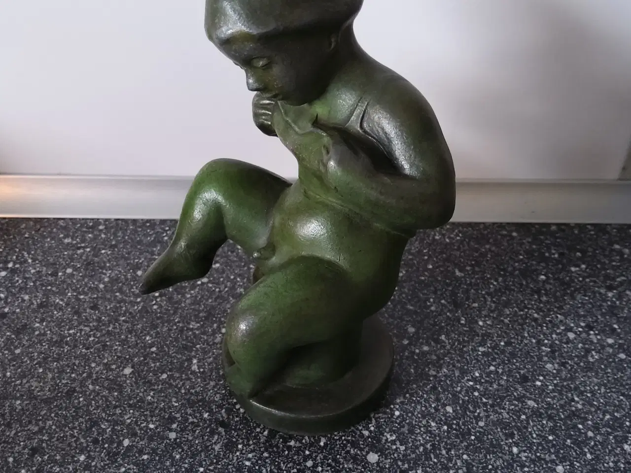 Billede 12 - Grøn Bronzefigurer/skulptur af dreng.