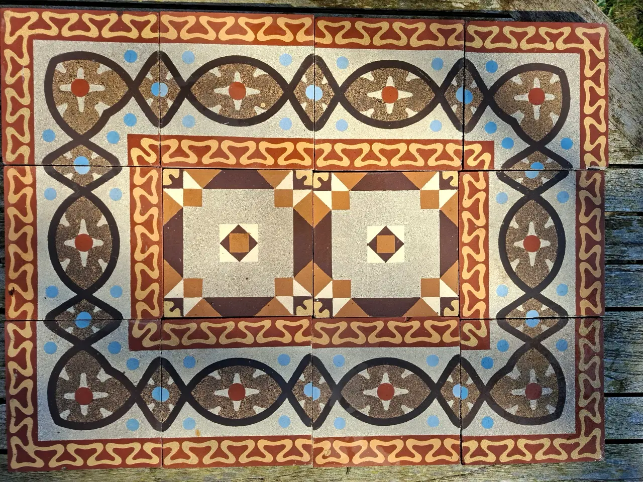 Billede 2 - Farvede klassiske Vintage klinker med mønster.