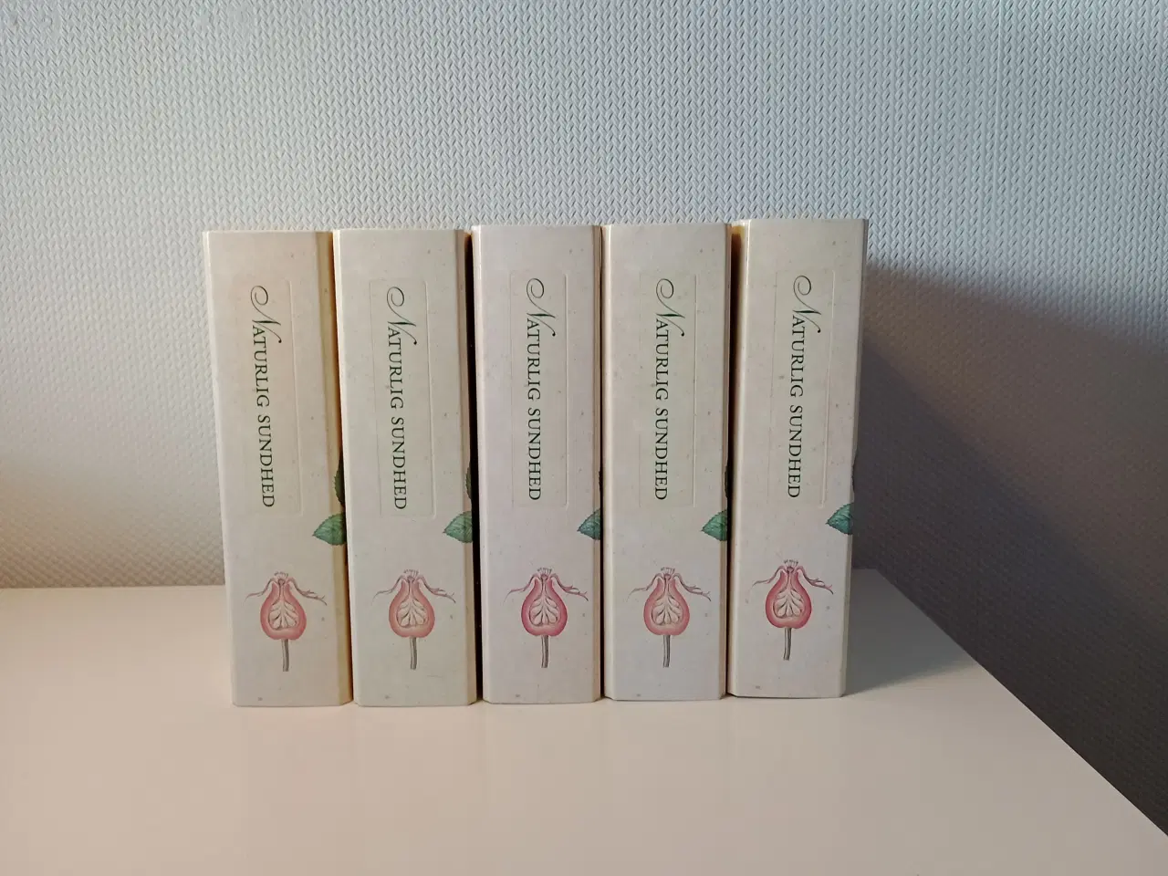 Billede 1 - Ny pris! 5 Leksikon Sundhed Naturlig