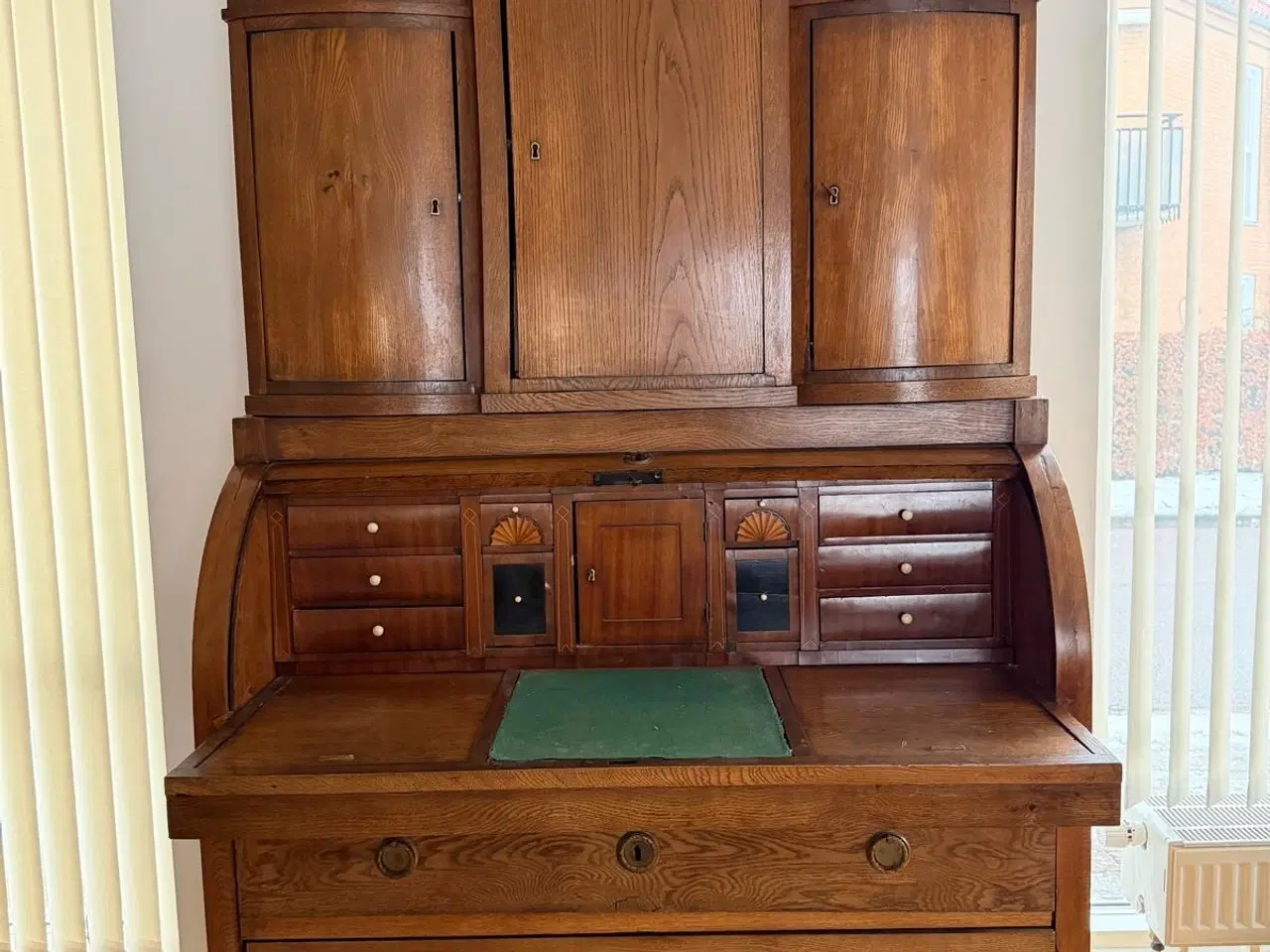 Billede 1 - Stort antik chatol i egetræ