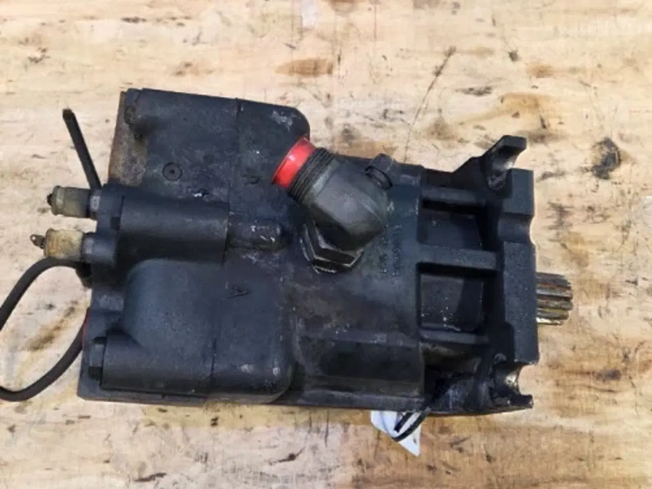 Billede 10 - New Holland CR9.90 Hydrostatmotor 84819681