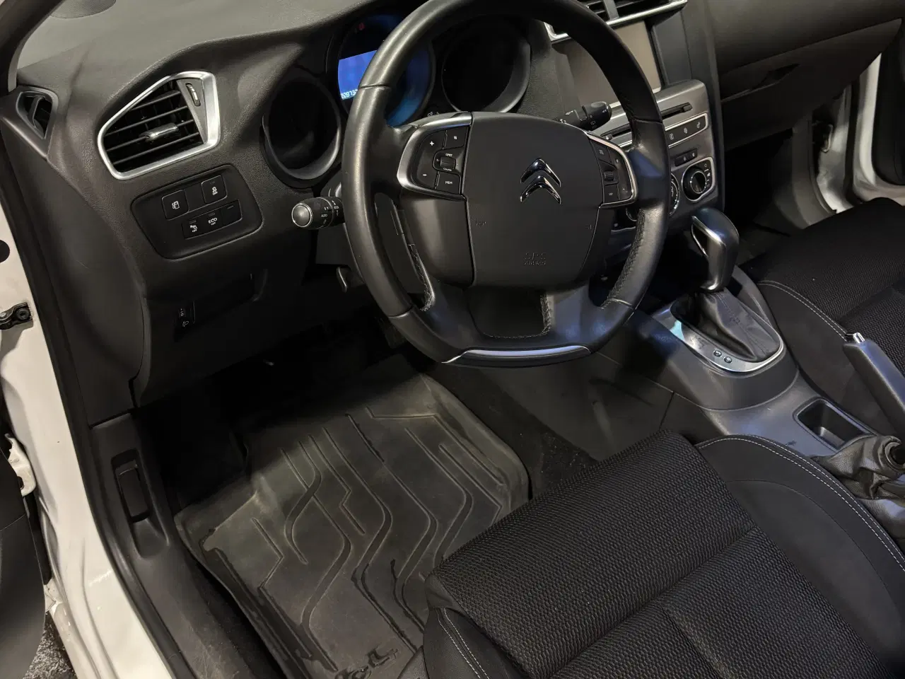 Billede 8 - Pæn Citroen C4 1.6 Blue HDI