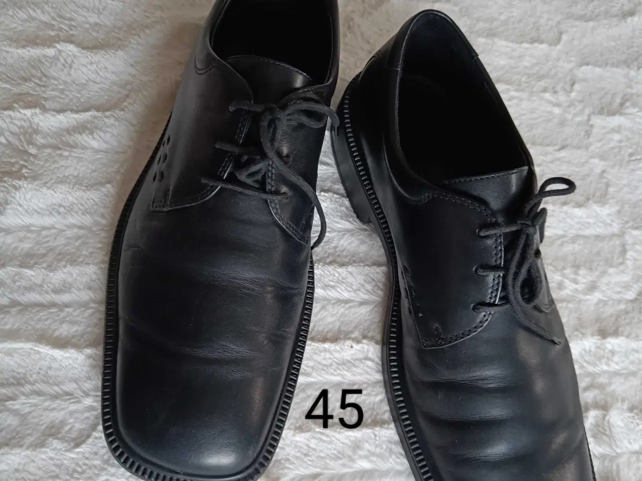 Billede 1 - Ecco sort læder sko 45str