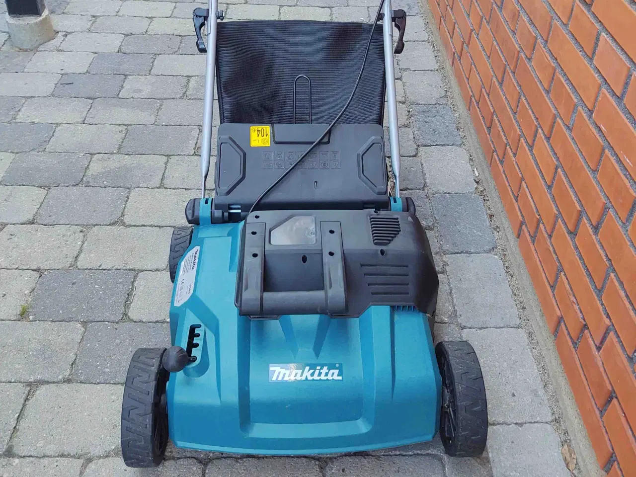 Billede 3 - BUD SØGES Makita vertikalskærer UV3600 som NY