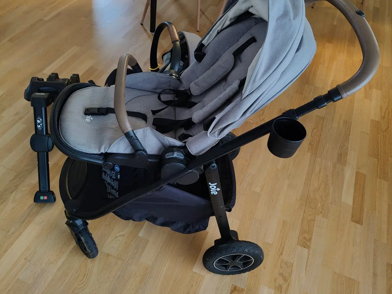 Billede 2 - Komplet sæt med autostol og klapvogn