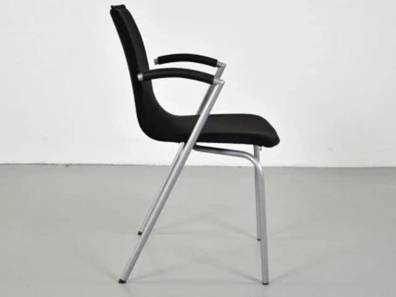 Billede 4 - Four design g2 konferencestol med sort polster og stel i mat stål