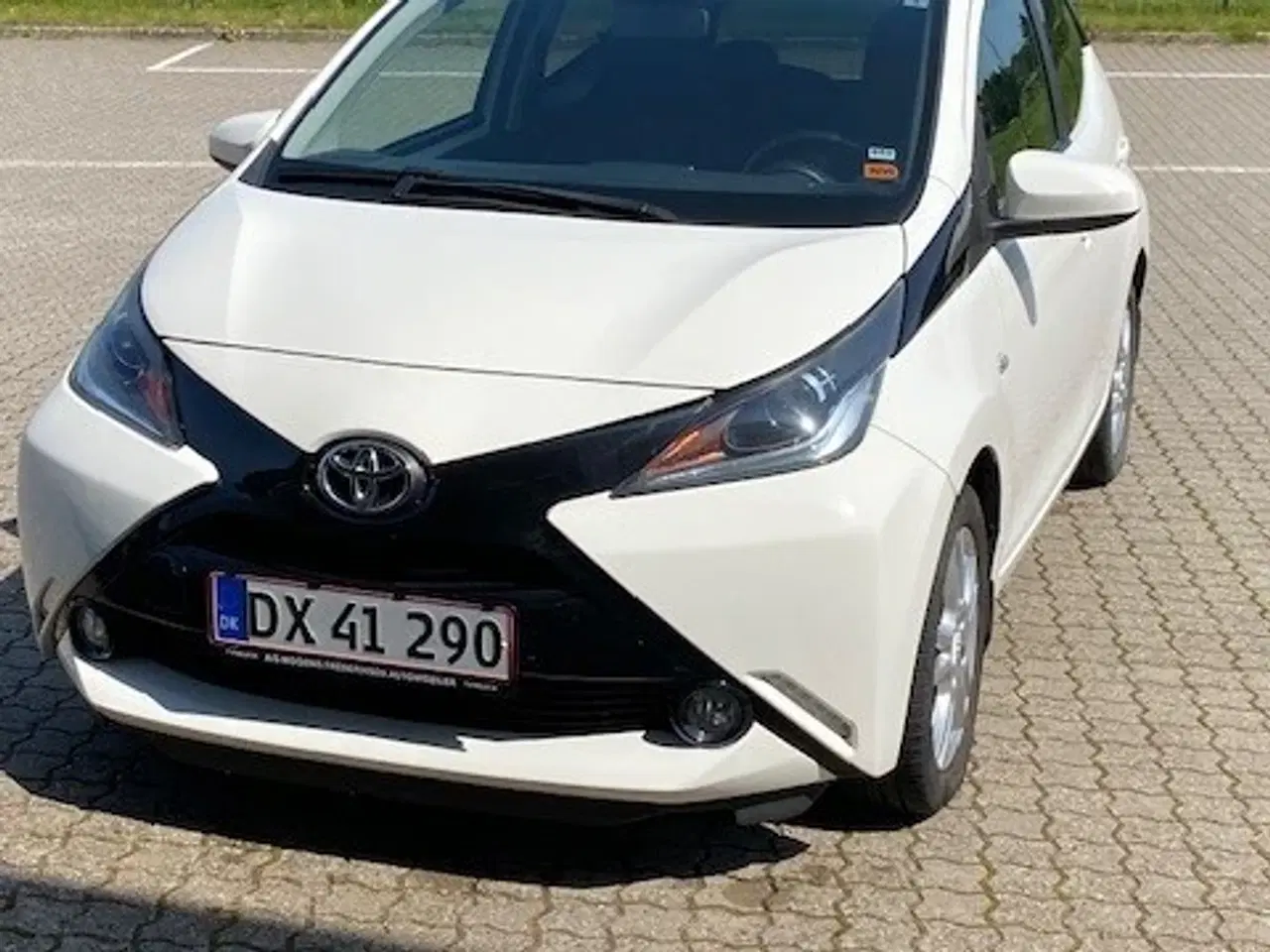 Billede 3 - Toyota Aygo 2018 nysynet fuld af komfort og udstyr