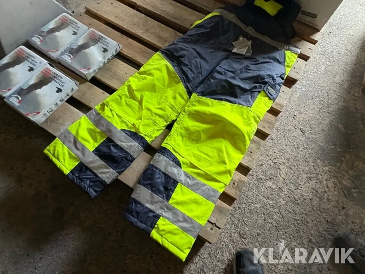Billede 8 - Blandet arbejdstøj high-vis og sikkerhedssko