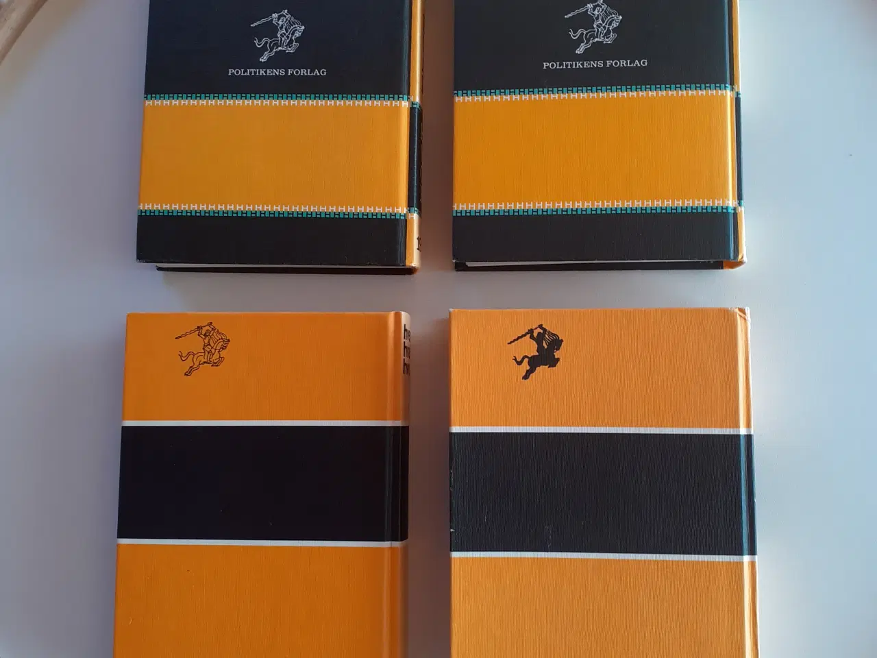 Billede 2 - Hvem Hvad Hvor - 4 stk. År: 1972-1974 og 1977