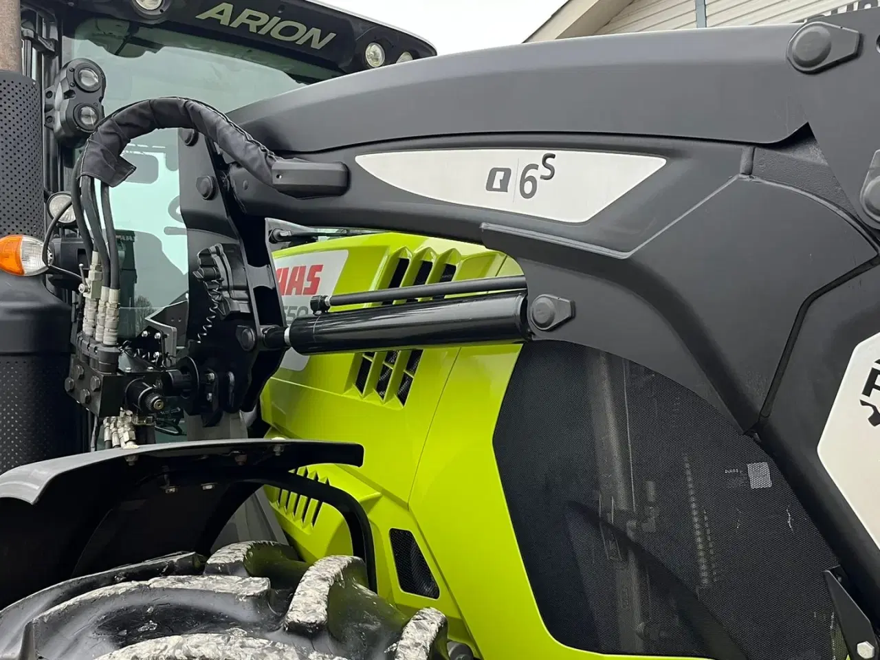 Billede 23 - CLAAS ARION 650 med frontlift og frontlæsser